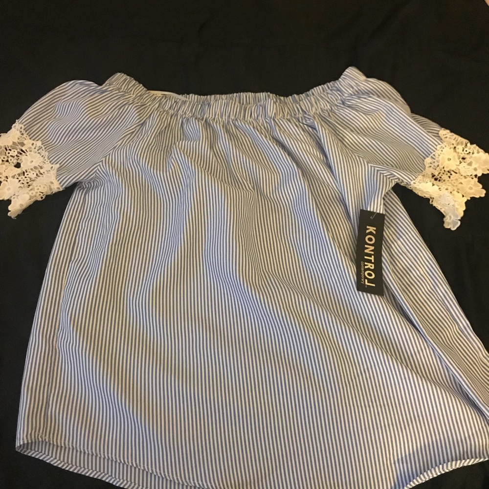 Off the Shoulder striped blouse
